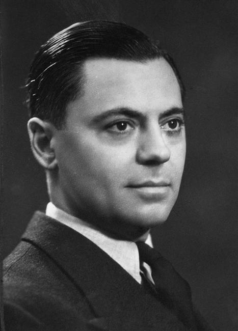 Portrait de Jean Moulin en 1937